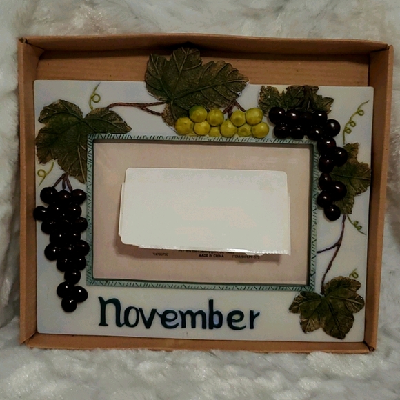 NOVEMBER Month Picture frame 4x6 raised graphics  Birthday NIP - Picture 2 of 8